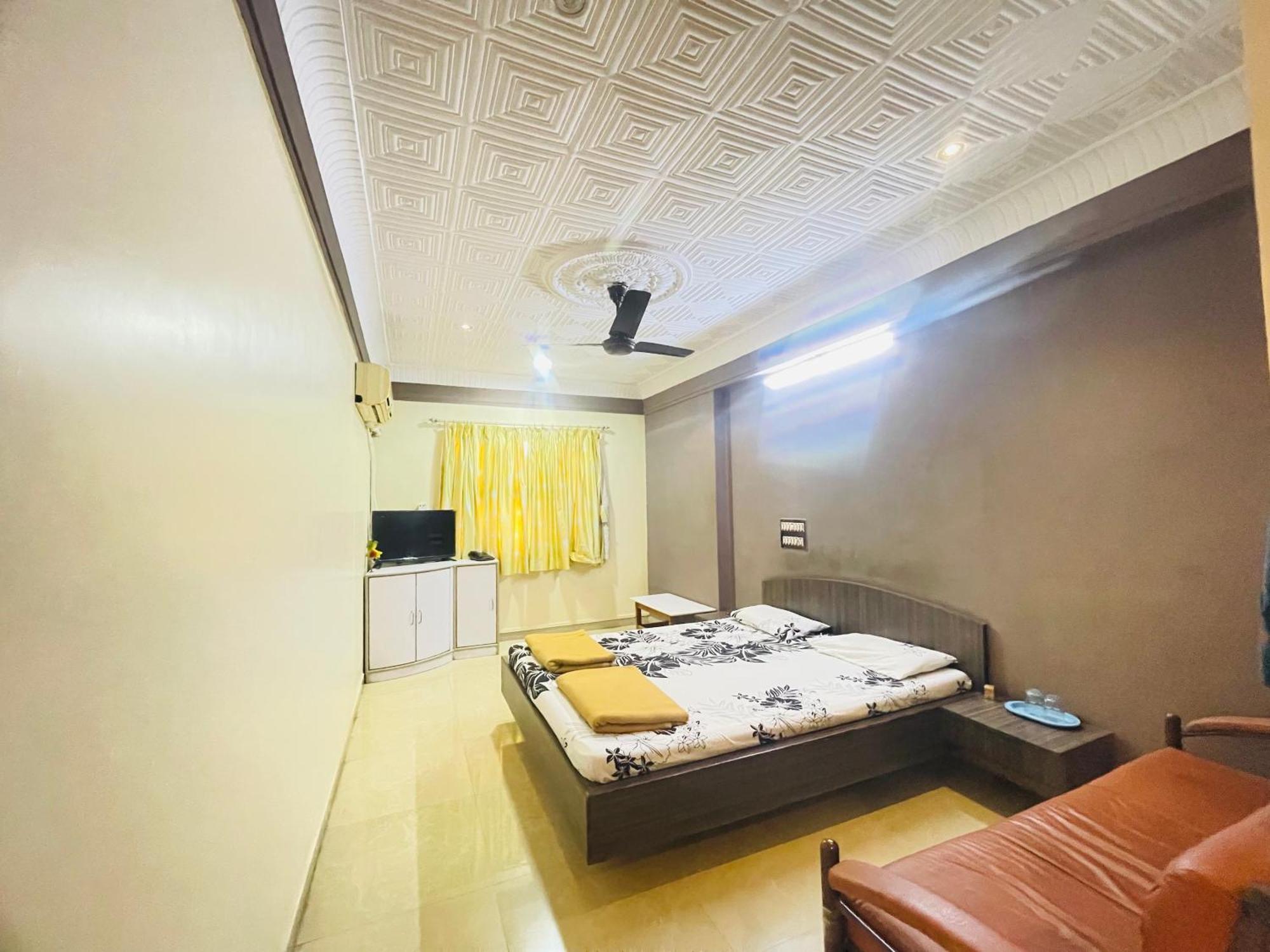 Hotel Rajdhani And Guest House Gujarat - Best Family Hotel In Halol Near Pavagadh And Halol Gidc Exterior photo